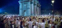 Edition 2015 du dîner en blanc - Carrousel du Louvre