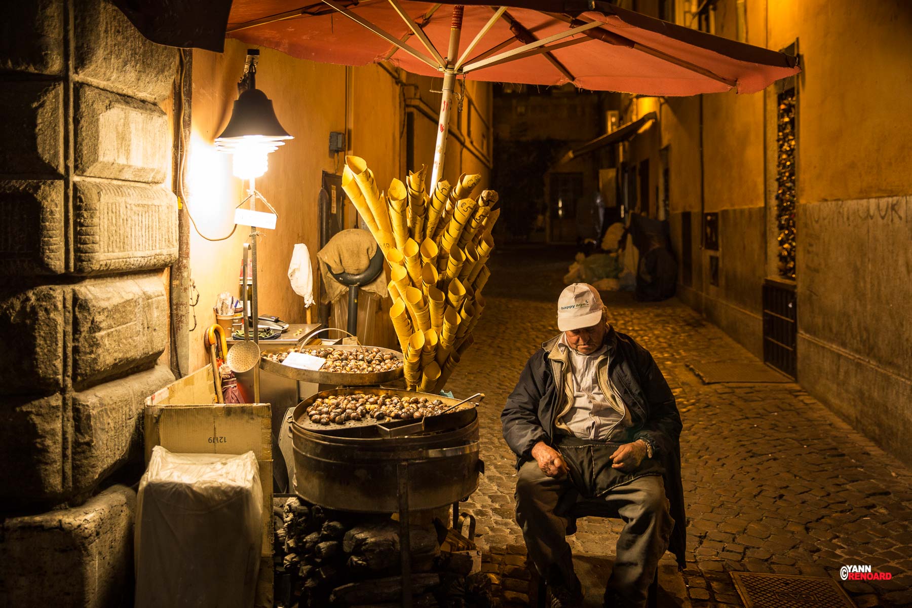 Vendeur du rue, Rome (2017)